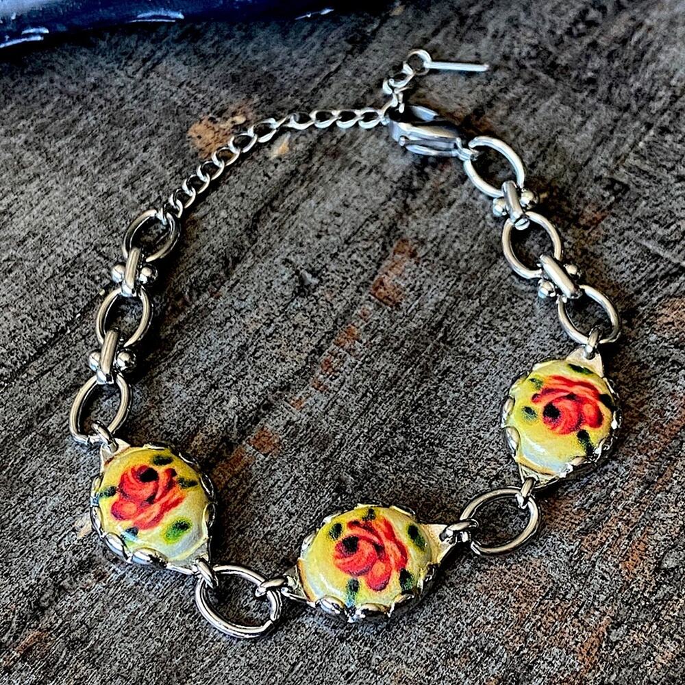 NEW Silver Vintage Style Floral Bracelet - Picture 6 of 9